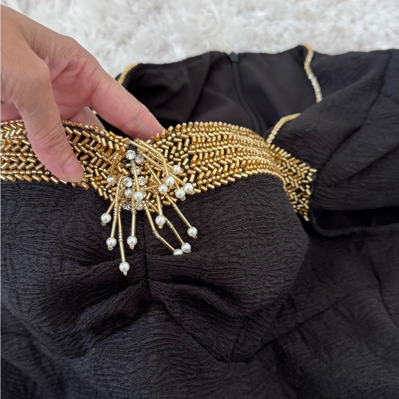 New 🌙 Chic Black and Gold Mini Dress - Picture 12 of 16